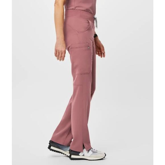 Figs Technical Collection Kade Cargo Scrub Pants Mauve Plus Size XXL Nurse - Picture 1 of 12